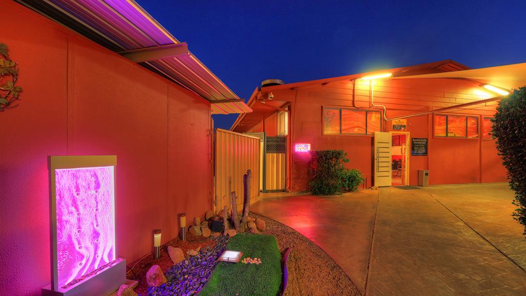 Halls Creek Motel Exterior photo
