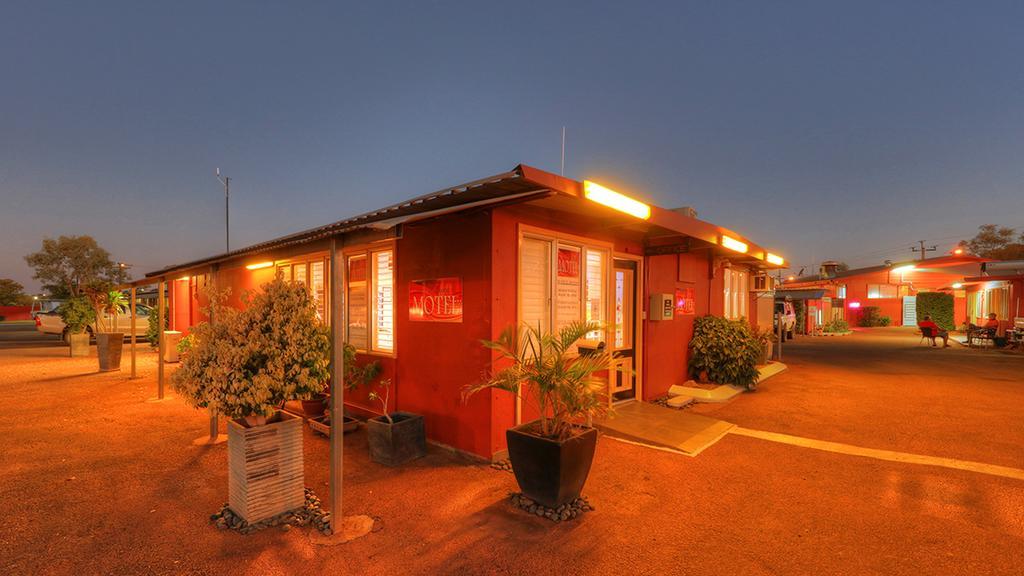 Halls Creek Motel Exterior photo